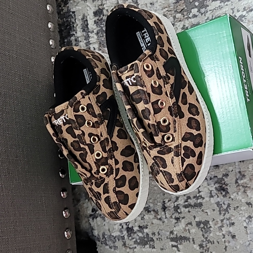 Leopard Tretorn - Picture 2 of 3